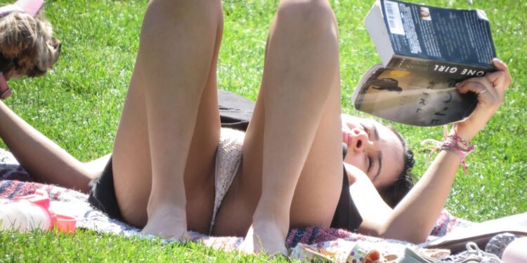 VPL candid, upskirt HQ Pics collection N°075
